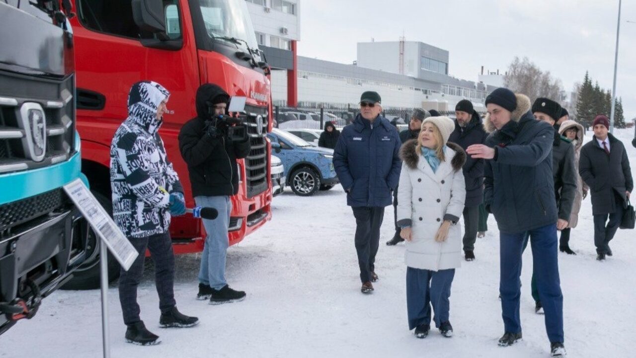 Донором» для нового прототипа электрокара «Атом» стал Geely - Китайские  автомобили